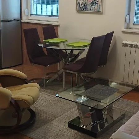 Apartamento Vlado Vs *